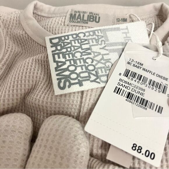 Barefoot Dreams Baby Waffle Onesie 3 Piece Set, Sand Dune Cream Sz 12-18 Mos NIB - Picture 6 of 10